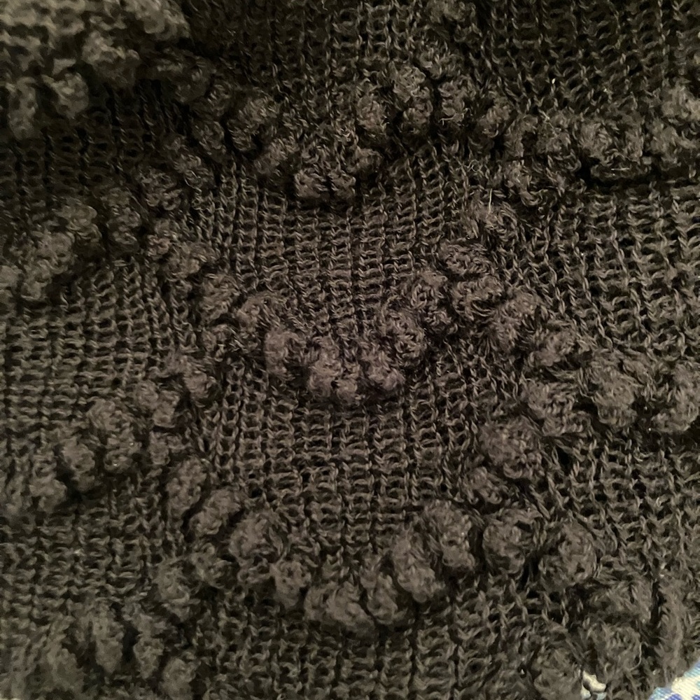 Textured mermaid fish scale pattern scarf - Picture 5 of 5